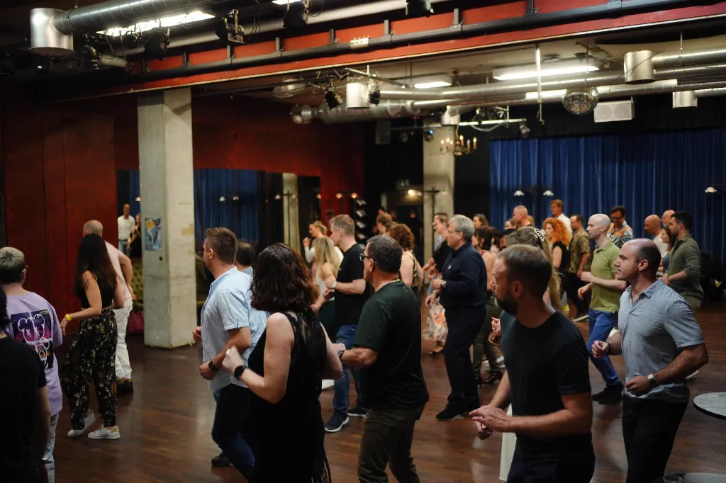 Bachata Dance Class Atmosphere